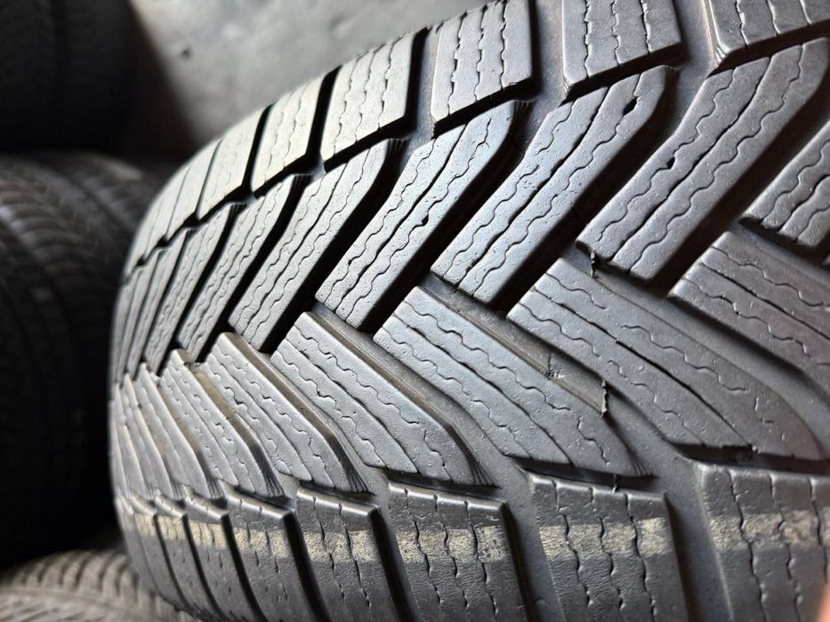 215/60R17 Michelin 25p