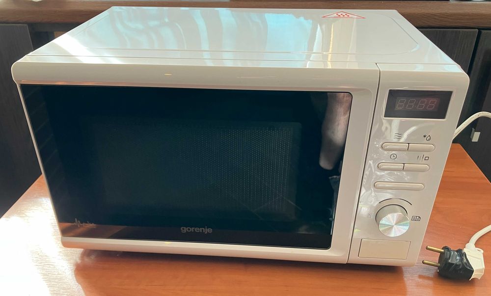 Мікрохвильова піч Gorenje MMO20DEII на запчастини