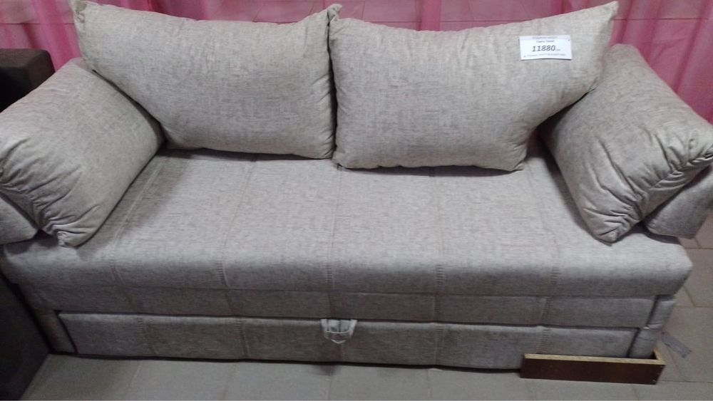 Роззпродаж меблів