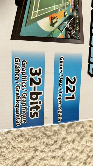 Selling console with two controllers64168954859010121