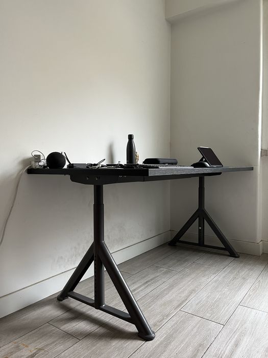 Secretária IKEA IDÅSEN – como nova (home office)