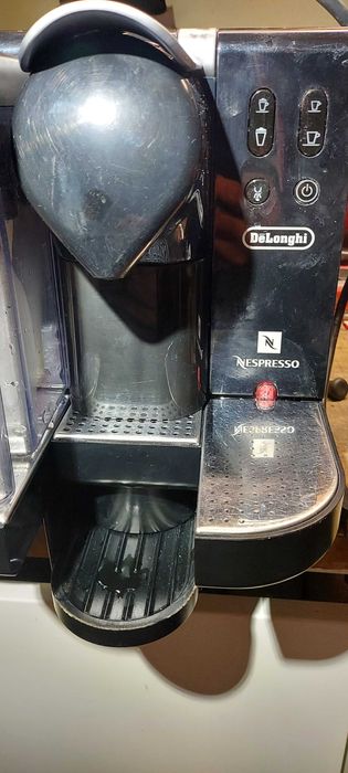 Máquina de café mais capucino