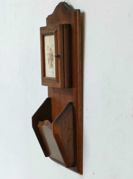 Suporte de parede para chaves e documentos em Madeira maciça