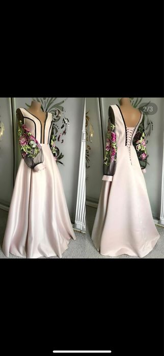 Сукня з елементами вишивки/ Вишита сукня