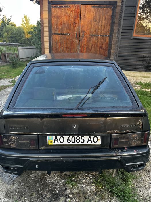 Автомобіль Ваз 2113