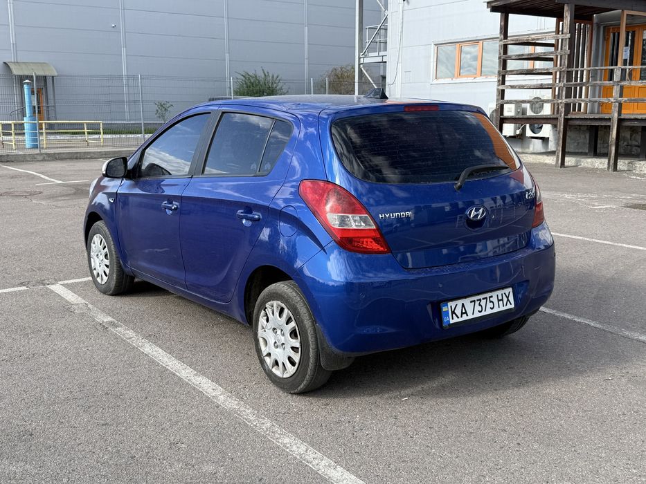 Huyndai i20 авто