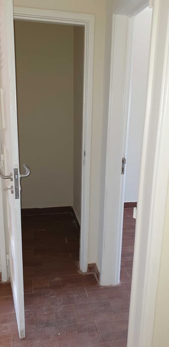 T2 grande, renov.,  c/ 2 WC´s ao pe do ACTION na Serra das Minas