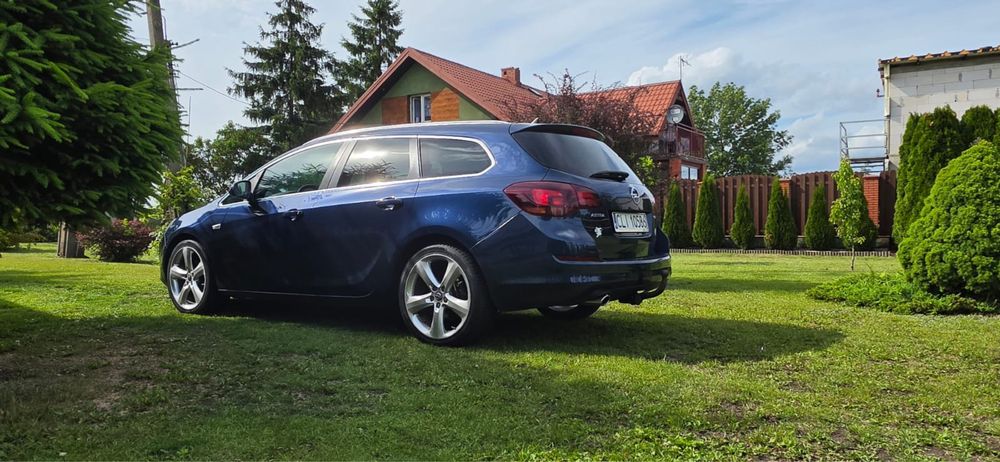 Opel Astra 2.0cdti 160km