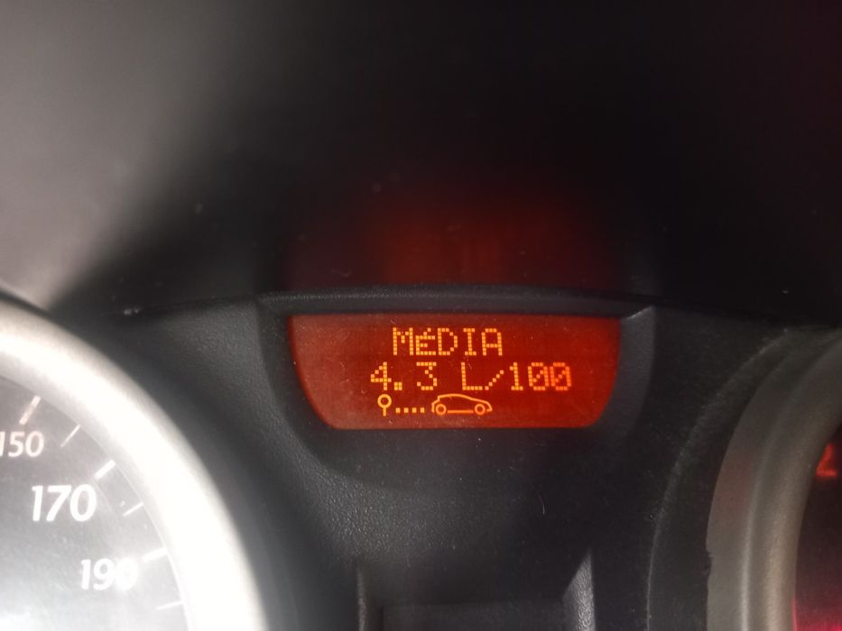 Renault Mégane Break 1.5 dCi 82 cv – Muito Económica