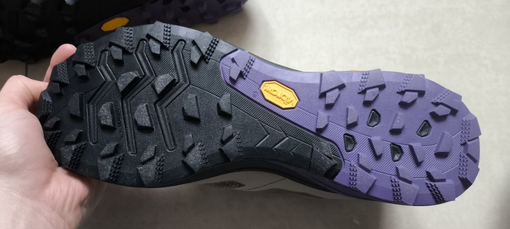 Buty turystyczne "Nibelia" r. 44