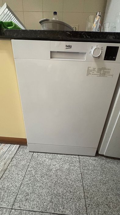 Máquina de lavar loiça Beko