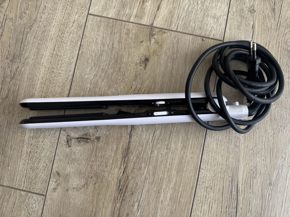 Випрямляч для волосся