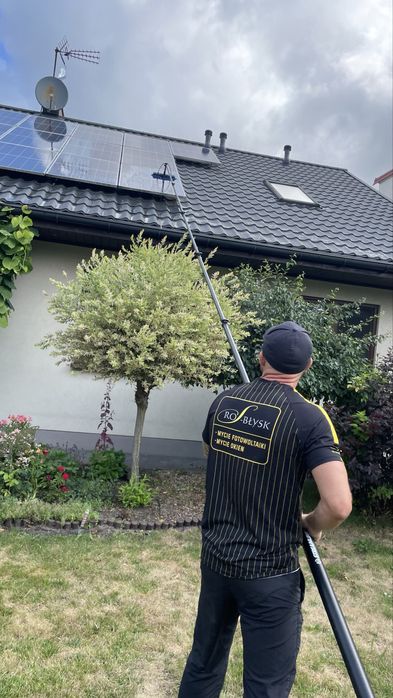 Mycie paneli fotowoltaiki i powierzchni szkalnych itp