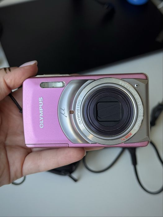 Цифровий фотоапарат Olympus Stylus 7010 | 12 МП CCD | 7× Wide Zoom | Dual Image Stabilization | Pink