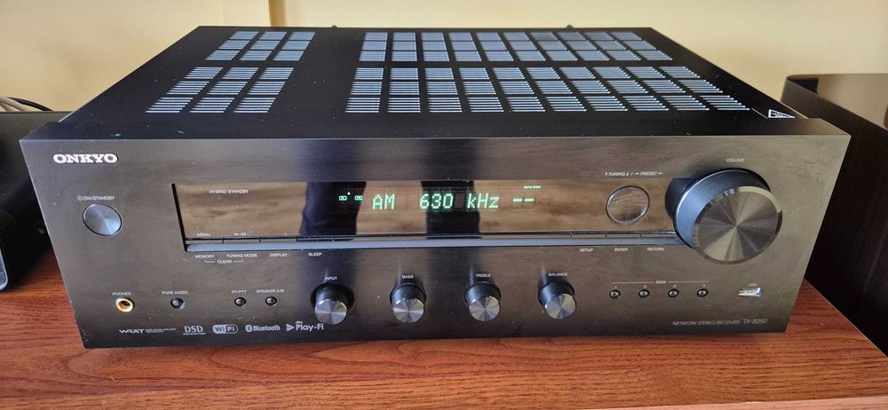 Amplituner  Onkyo TX-8250