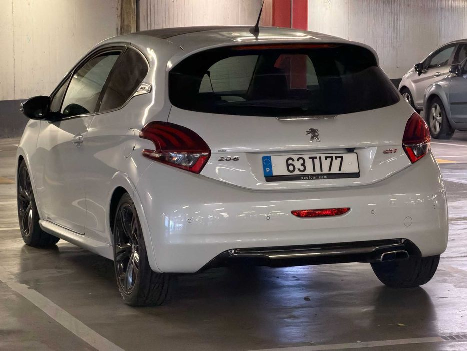 Peugeot 208 GTi - 2017