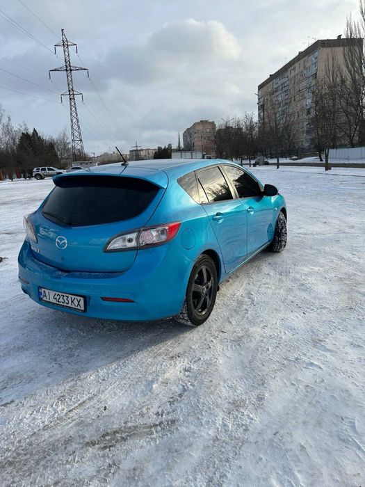 Mazda   2011  в супер ідеальному стані