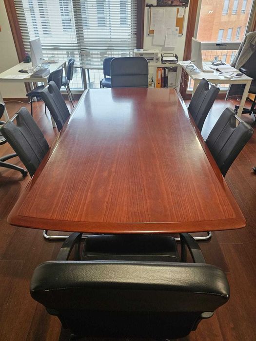 Conjunto mesa e cadeiras escritório