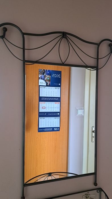 Konsolka z lustrem w komplecie