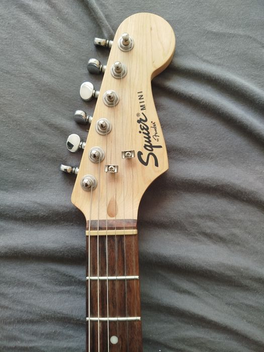 Gitara elektryczna Spire mini i wzmacniacz Marshall