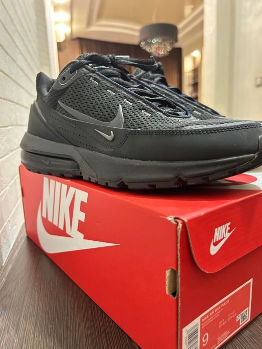 Продам Чоловічі кросівки NIKE AIR MAX PULSE