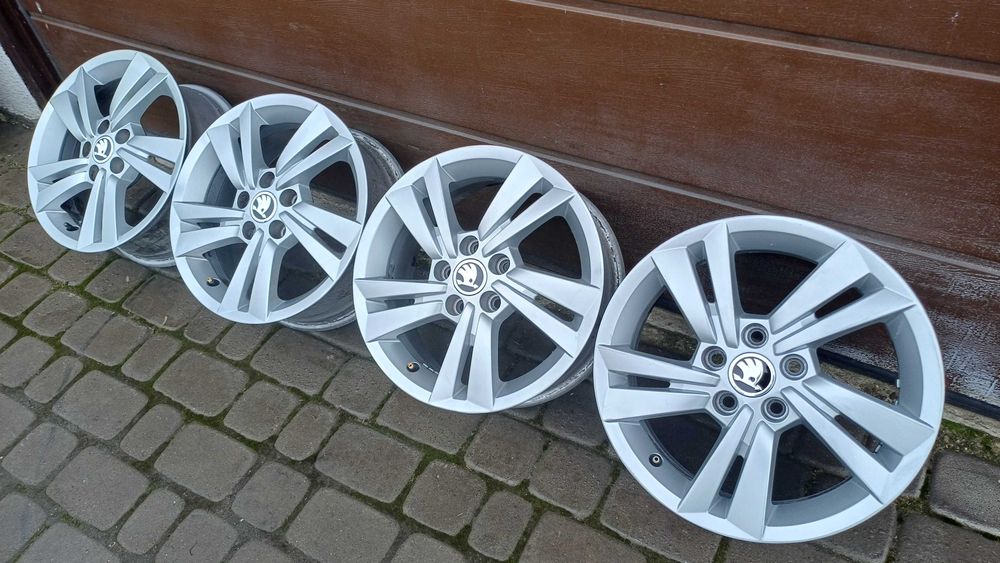 15" Alufelgi 5x100 vw polo golf fox BORA new beetle ibiza fabia rapid