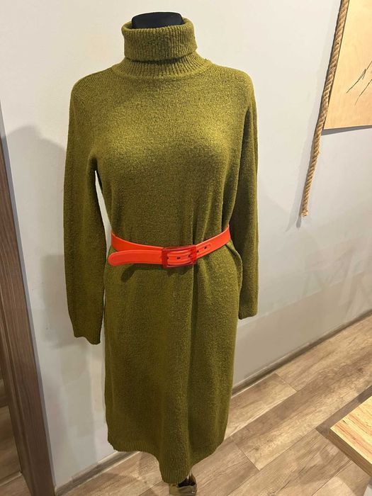 Długi sweter, sukienka