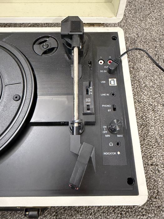 Вініловий програвач з блютуз