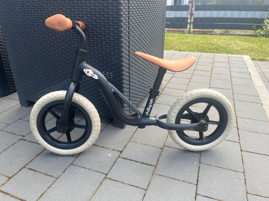 Rowerek biegowy Chillafish Charlie czarny