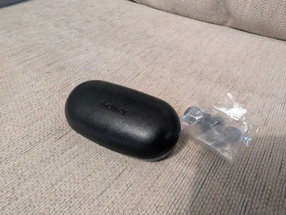 Earbuds Sony wf-xb700