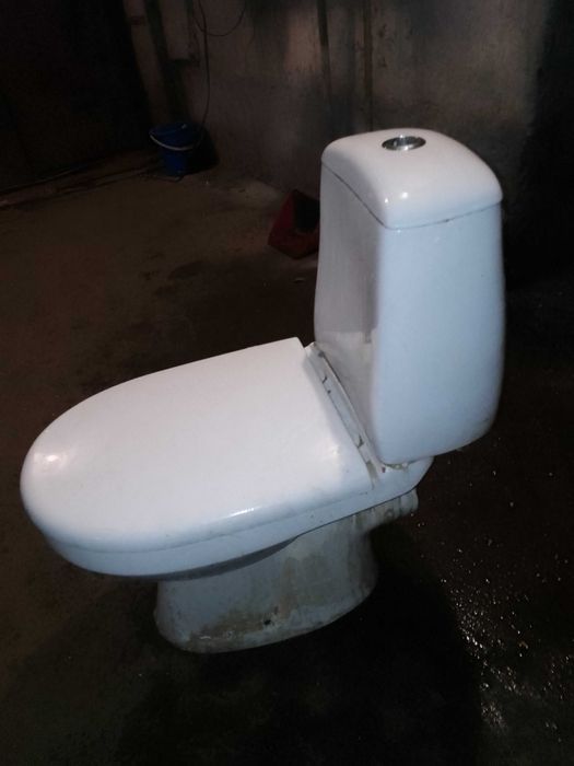Продам Унитаз компакт