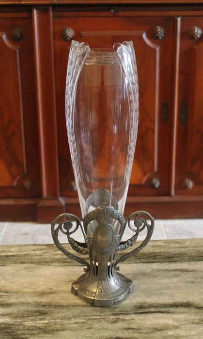 Jarra Art Nouveau em vidro com suporte em estanho, Portugal 1910/1920
