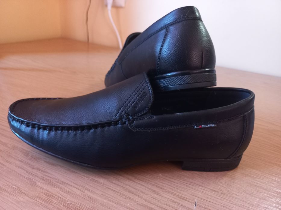 Чоловічі шкіряні мешти