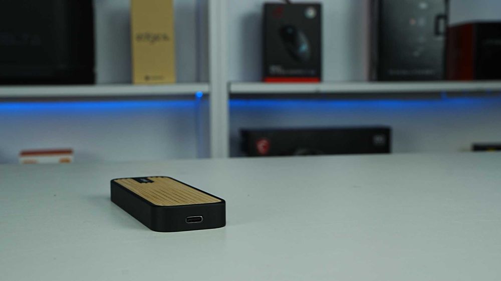 Портативний SSD-накопичувач Apacer AS712 1ТБ з дифузором ефірних олій