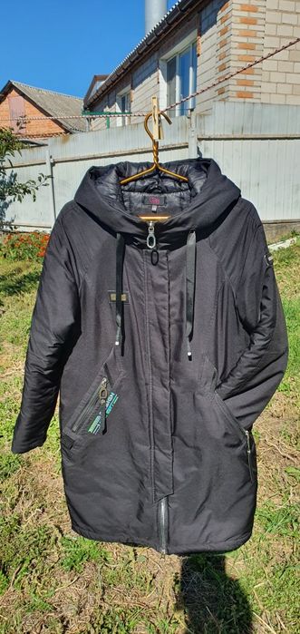 Зимове жіноче тепле пальто,б\у в хорошому стані,розмір 50-52