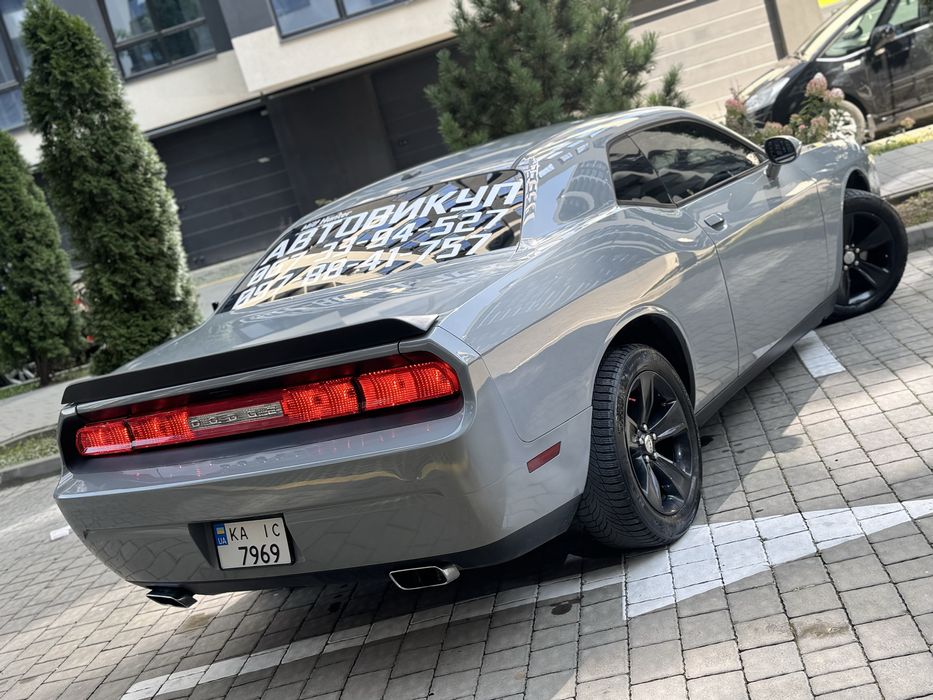 Продам Додж челенжер 3.6 газ бензин