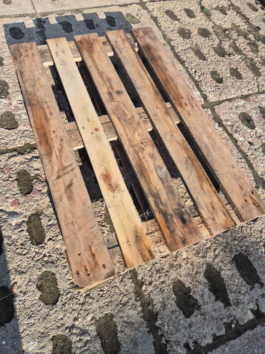 Sprzedam 70 szt. solidnych palet drewnianych 120×80 cm