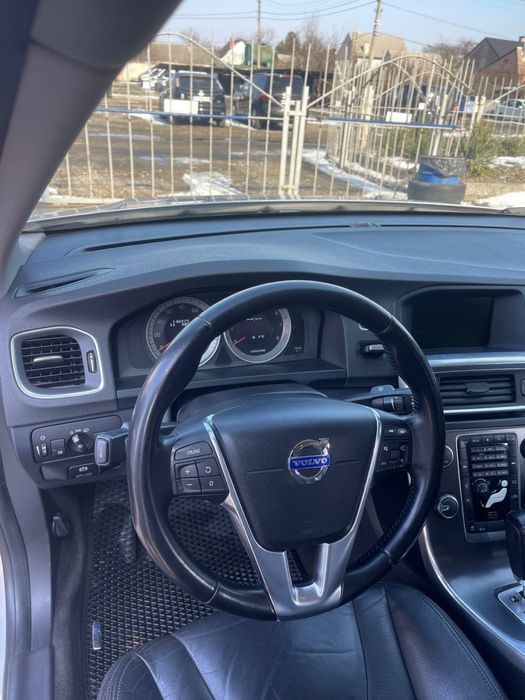 Продам машину Volvo s60 2012р