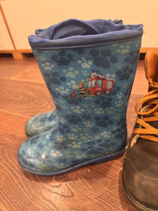 Дитяче взуття нове і б/в недорого