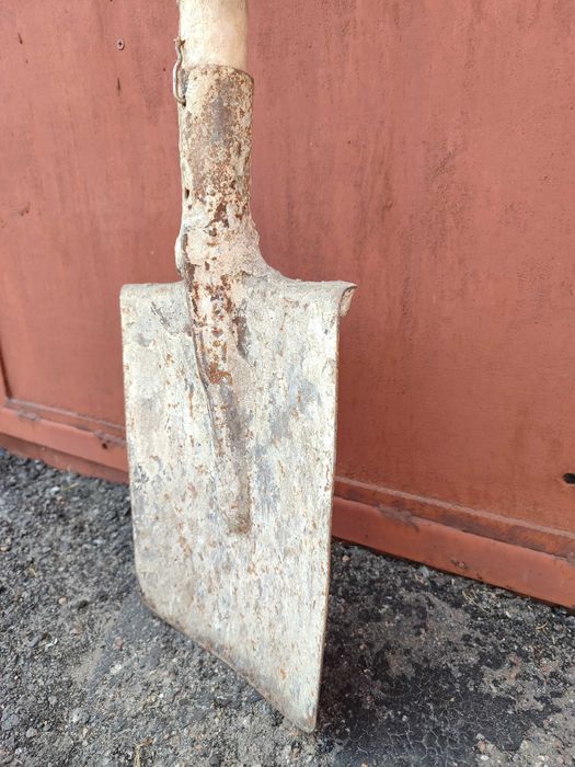 Лопата штыковая для сада ссср