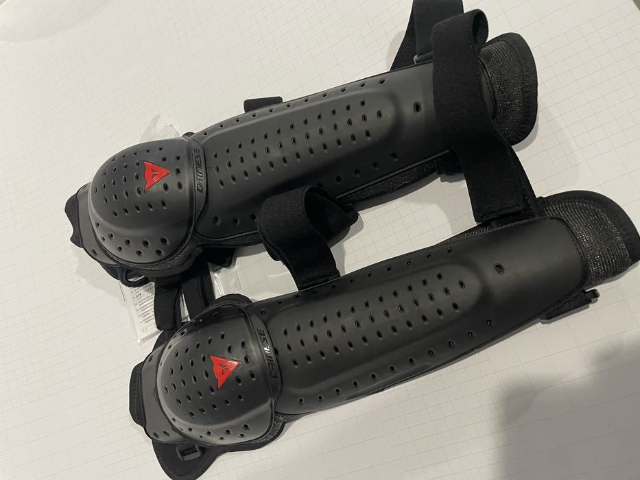 Nowe ochraniacze dainese knee