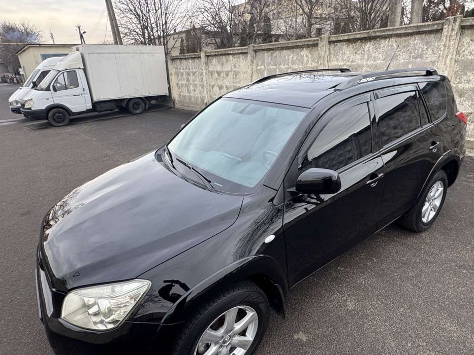 Продается TOYOTA RAV4