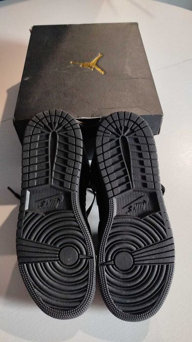 Air Jordan 1 Mid (GS) rozmiar 36