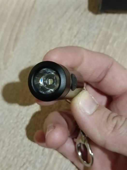 Ліхтарик брелок світло