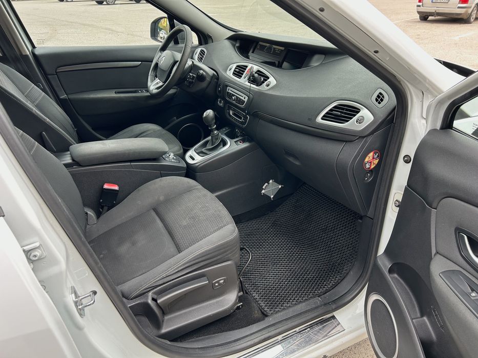 Renault Grand Scenic 1,5 дизель білий