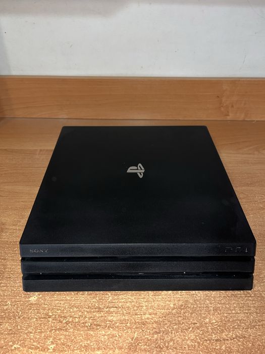 Plastation 4 pro 1tb