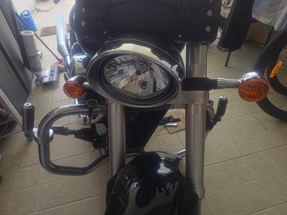 Vendo Suzuki M800