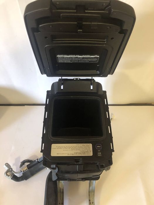 Підлокітник з холодильником Toyota Prado 150 2010-2020 рік