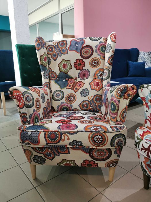 Fotel uszak kwiaty kolory hiszpański żakard