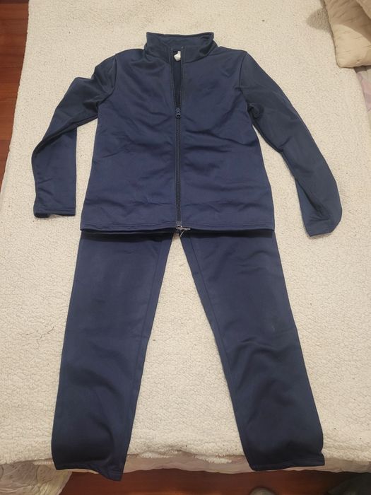 Conjunto desportivo da Decathlon, azul-escuro, tamanho 7-8 anos